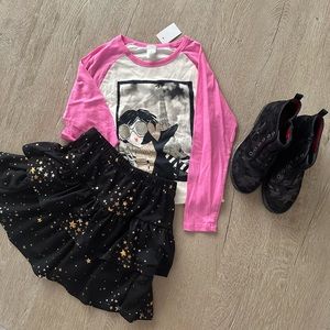 Nine 1 Eight adorable layered Skirt size kids large